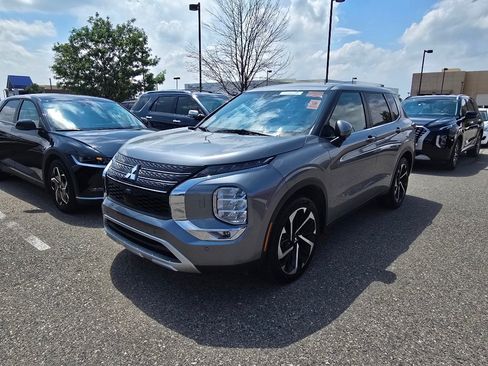 Used 2024 Mitsubishi Outlander SE AWD/4WD image 13