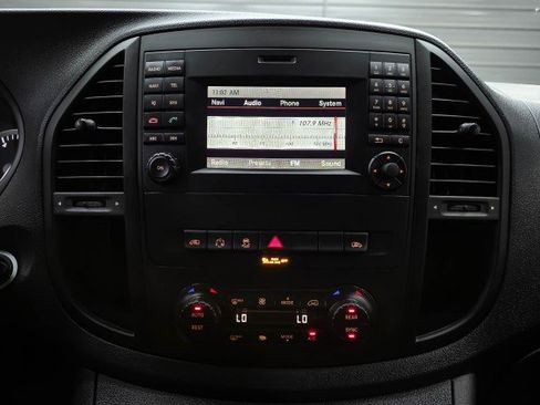 Used 2018 Mercedes-Benz Metris Passenger image 28