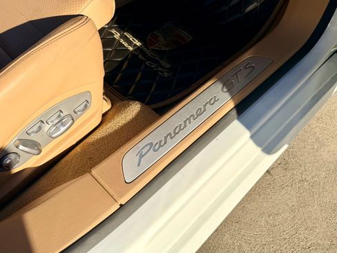 Used 2015 Porsche Panamera GTS AWD/4WD image 33