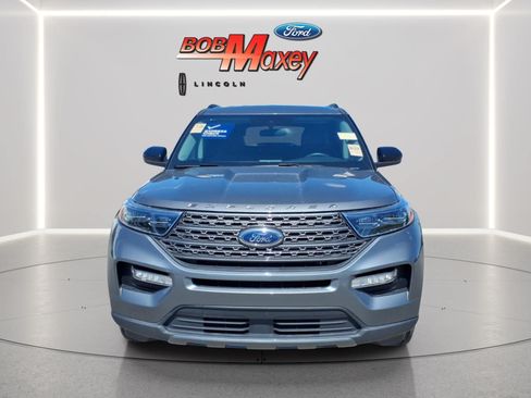 Used 2024 Ford Explorer XLT w/ Equipment Group 202A AWD/4WD image 2