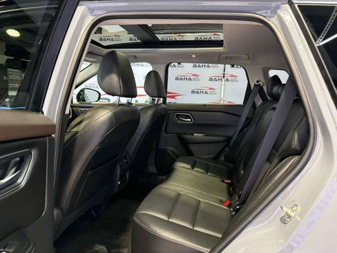 Used 2021 Nissan Rogue SL w/ Premium Package image 31