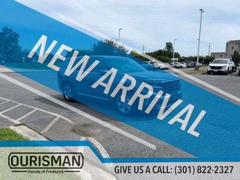 Used 2025 Honda Pilot EX-L image 2