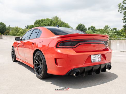 Used 2016 Dodge Charger SRT Hellcat w/ Harman/Kardon Audio Group RWD image 5