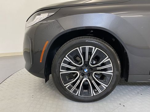 Used 2025 BMW X3 xDrive30i w/ Premium Package image 11