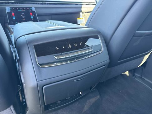 New 2025 Cadillac Escalade Sport Platinum w/ LPO, Floor Liner Package image 18