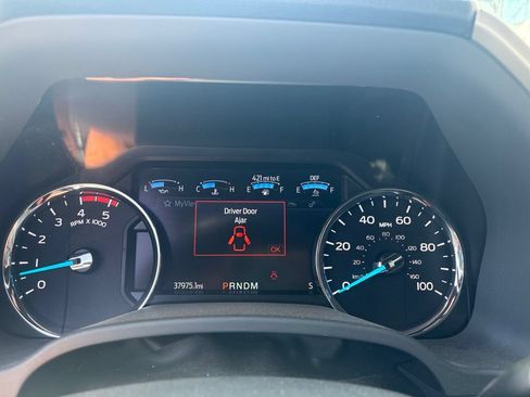 Used 2022 Ford F450 Lariat w/ Lariat Value Package AWD/4WD image 14