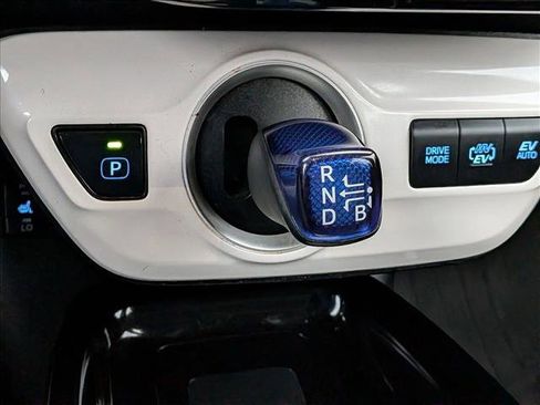 Used 2018 Toyota Prius Prime Advanced image 12