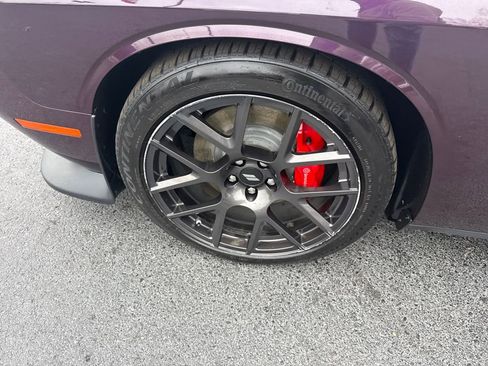 Used 2022 Dodge Challenger R/T w/ Plus Package image 27