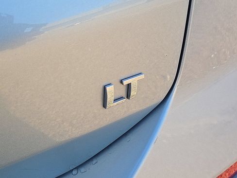 Used 2022 Chevrolet Equinox LT FWD image 14