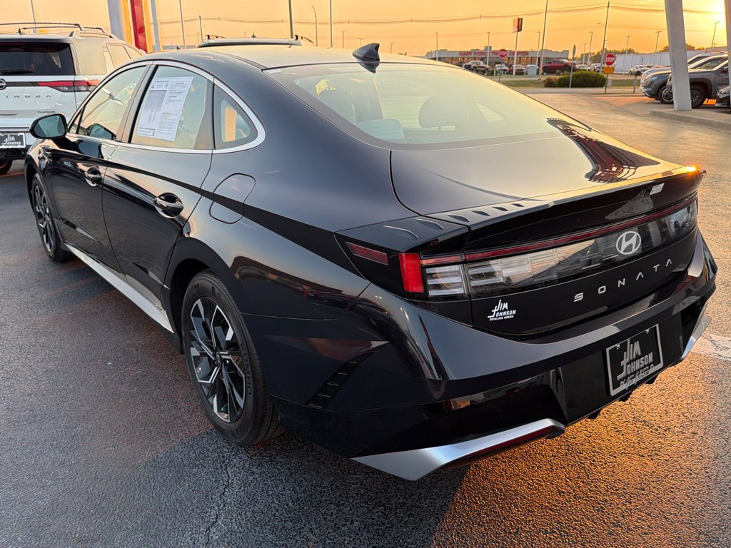 Used 2025 Hyundai Sonata SEL FWD image 3