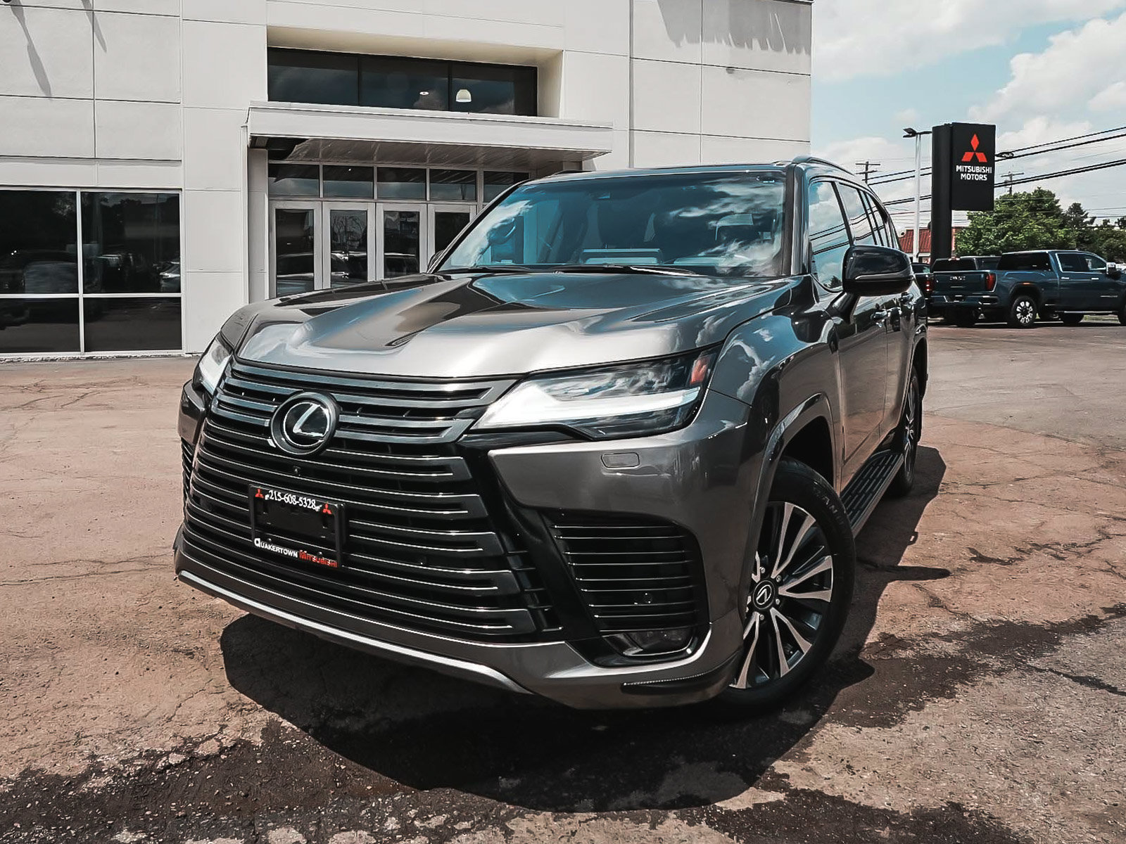 Used 2022 Lexus LX 600 4WD w/ Appearance Package image 52