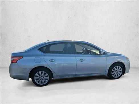Used 2017 Nissan Sentra SV image 4