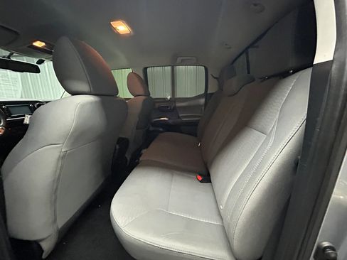 Used 2017 Toyota Tacoma SR5 w/ Tow Package RWD image 11