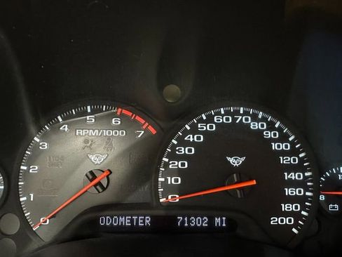 Used 2004 Chevrolet Corvette Convertible w/ Preferred Equipment Group image 32