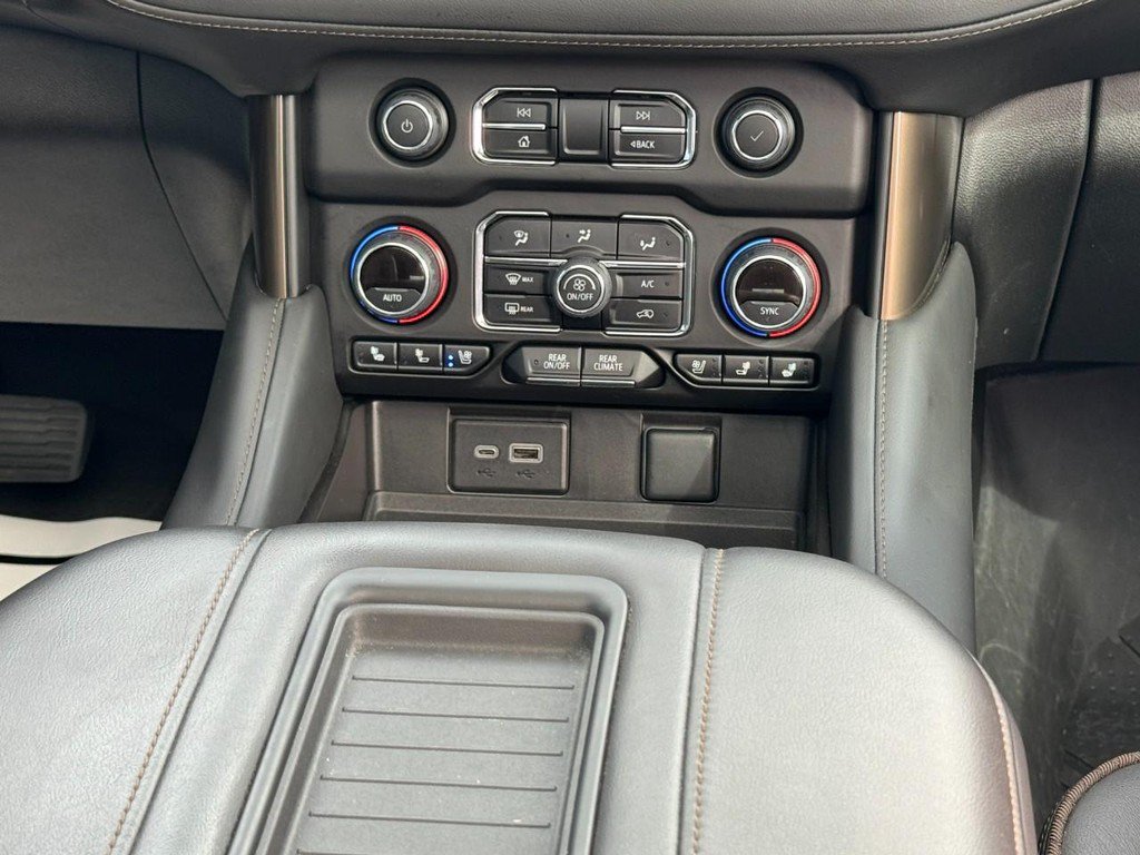 Used 2023 Chevrolet Tahoe High Country AWD/4WD image 18