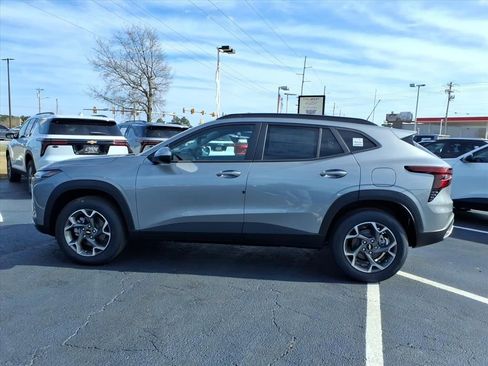 New 2026 Chevrolet Trax LT image 6