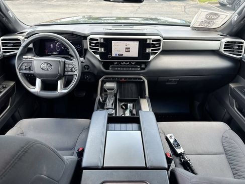 Used 2025 Toyota Sequoia SR5 AWD/4WD image 10