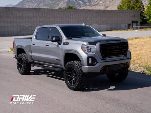 Used 2020 GMC Sierra 1500 AT4 image 2