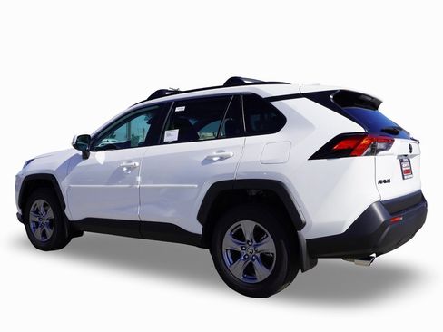 New 2025 Toyota RAV4 XLE image 4