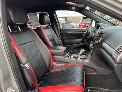 Used 2021 Jeep Grand Cherokee Laredo X AWD/4WD image 27