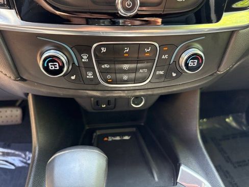Used 2023 Chevrolet Traverse LT w/ LPO, Floor Liner Package AWD/4WD image 27