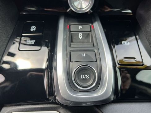 Used 2024 Acura MDX SH-AWD image 17