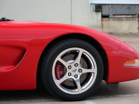 Used 2004 Chevrolet Corvette Convertible w/ Preferred Equipment Group RWD image 28