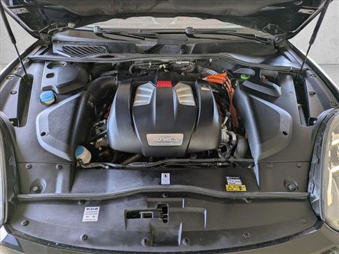 Used 2018 Porsche Cayenne S Platinum image 25