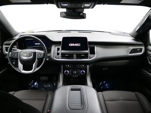 Used 2023 GMC Yukon XL SLE RWD image 9