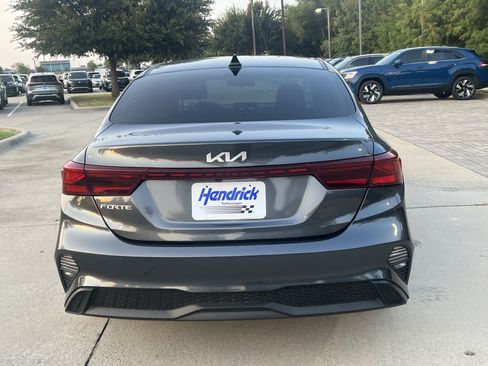 Used 2024 Kia Forte LXS FWD image 8