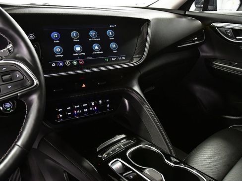 Used 2023 Buick Envision Essence image 19