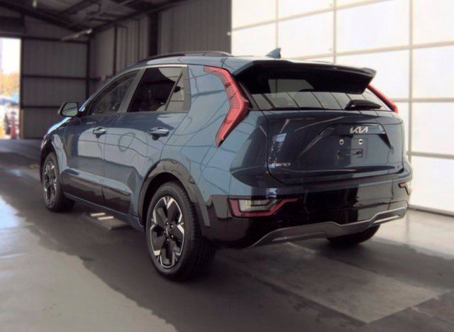Certified 2023 Kia Niro Wave FWD image 8