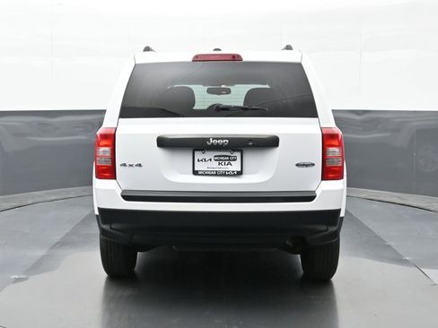 Used 2016 Jeep Patriot Sport AWD/4WD image 3