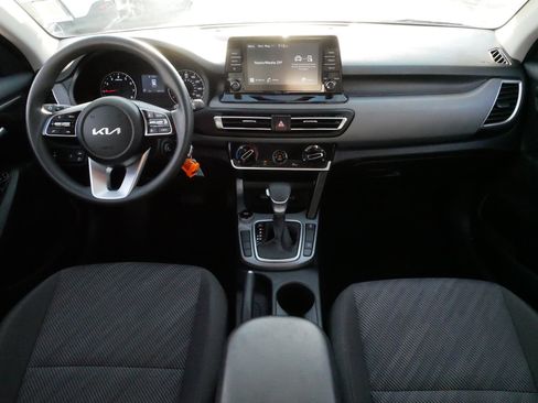 Used 2023 Kia Seltos LX AWD/4WD image 10