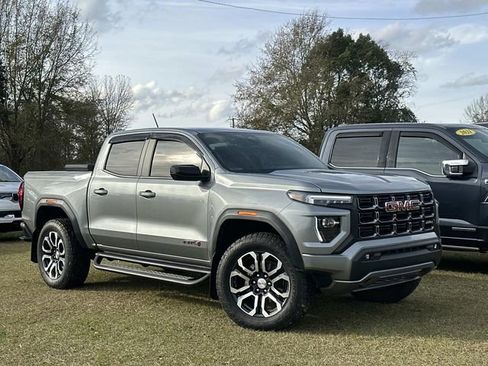 Used 2024 GMC Canyon AT4 w/ Canyon Safety Plus Package image 8