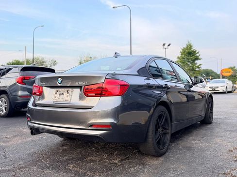 Used 2016 BMW 320i xDrive Sedan AWD/4WD image 4