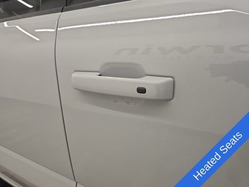 New 2026 Ford F350 XLT w/ XLT Premium Package AWD/4WD image 9