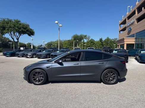 Used 2023 Tesla Model 3 Standard Range image 2