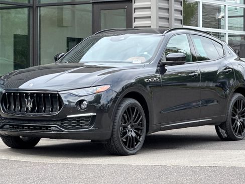 Used 2022 Maserati Levante GT AWD/4WD image 8