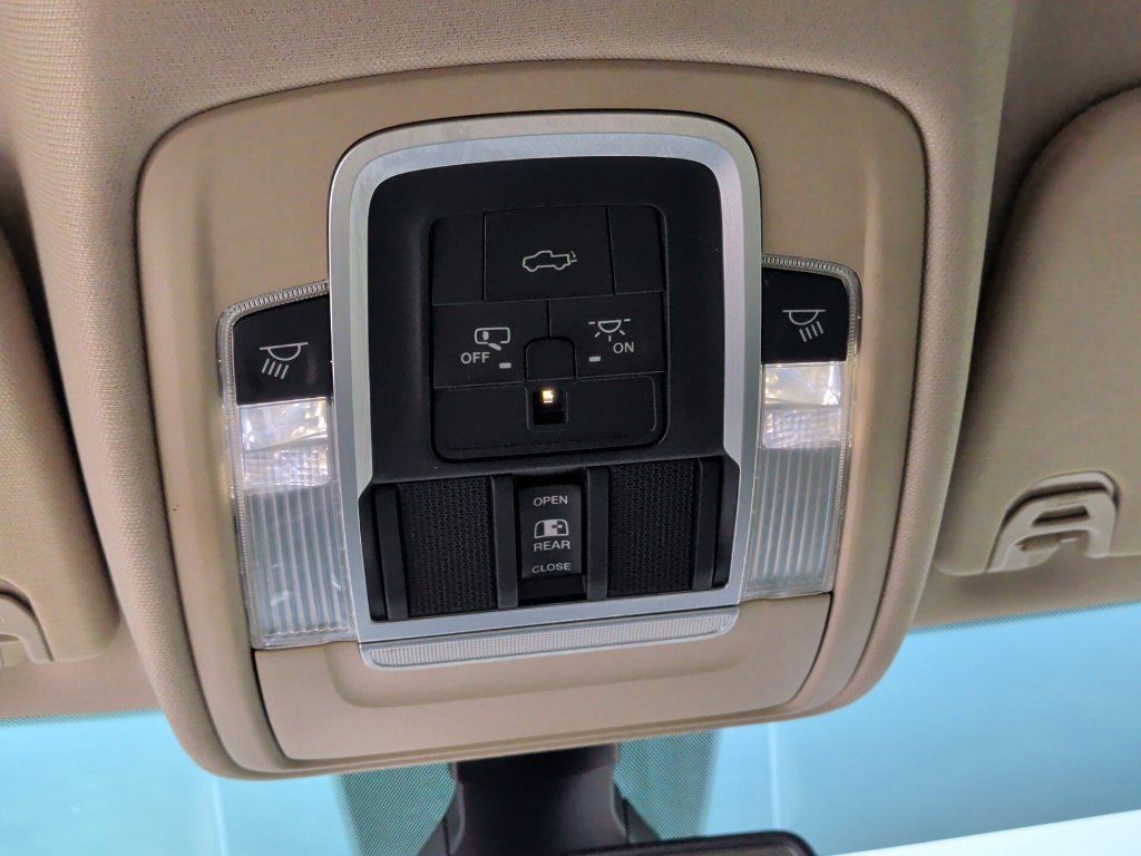 Used 2020 RAM 1500 Laramie RWD image 24