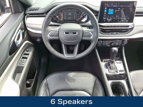 Used 2025 Jeep Compass Limited AWD/4WD image 3