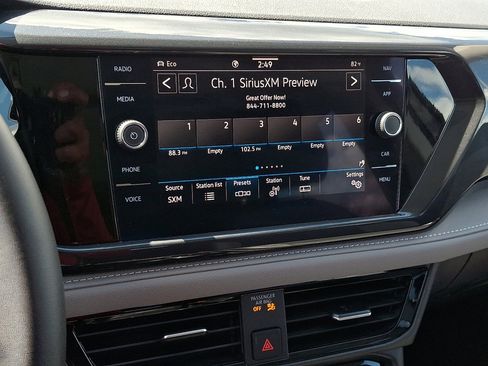 Used 2022 Volkswagen Taos SEL image 27