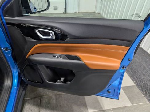 Used 2025 Jeep Compass Limited AWD/4WD image 26