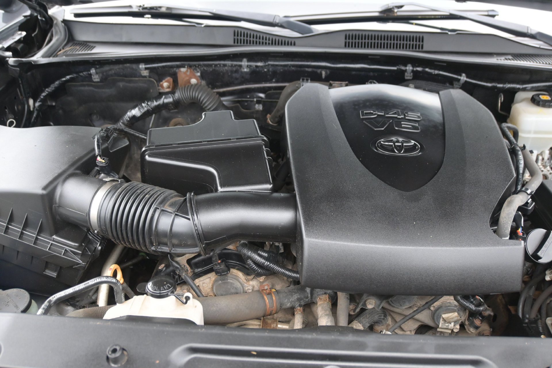 Used 2019 Toyota Tacoma TRD Off-Road AWD/4WD image 26