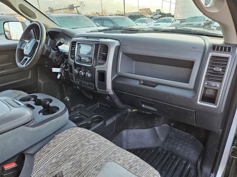 Used 2018 RAM 2500 Tradesman w/ Chrome Appearance Group image 34