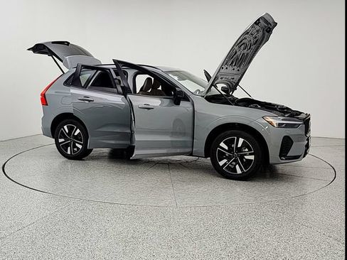 New 2027 Volvo XC60 B5 Core AWD/4WD image 10