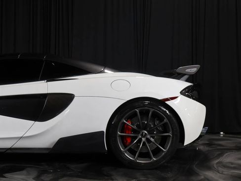 Used 2019 McLaren 570S Spider image 4