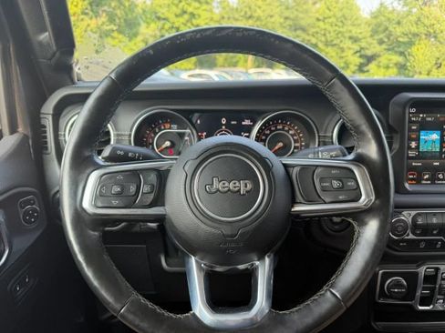Used 2020 Jeep Gladiator Overland AWD/4WD image 16
