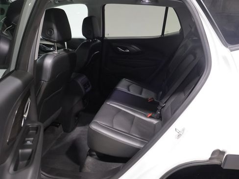 Used 2024 GMC Terrain SLT AWD/4WD image 18