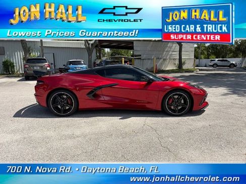Used 2021 Chevrolet Corvette Stingray Premium Cpe w/ Z51 Performance Package RWD image 17